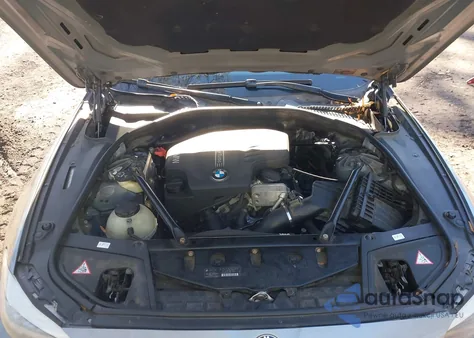 2013 BMW 528I xDrive из США, поврежденный, VIN WBAXH5C59DDW15864